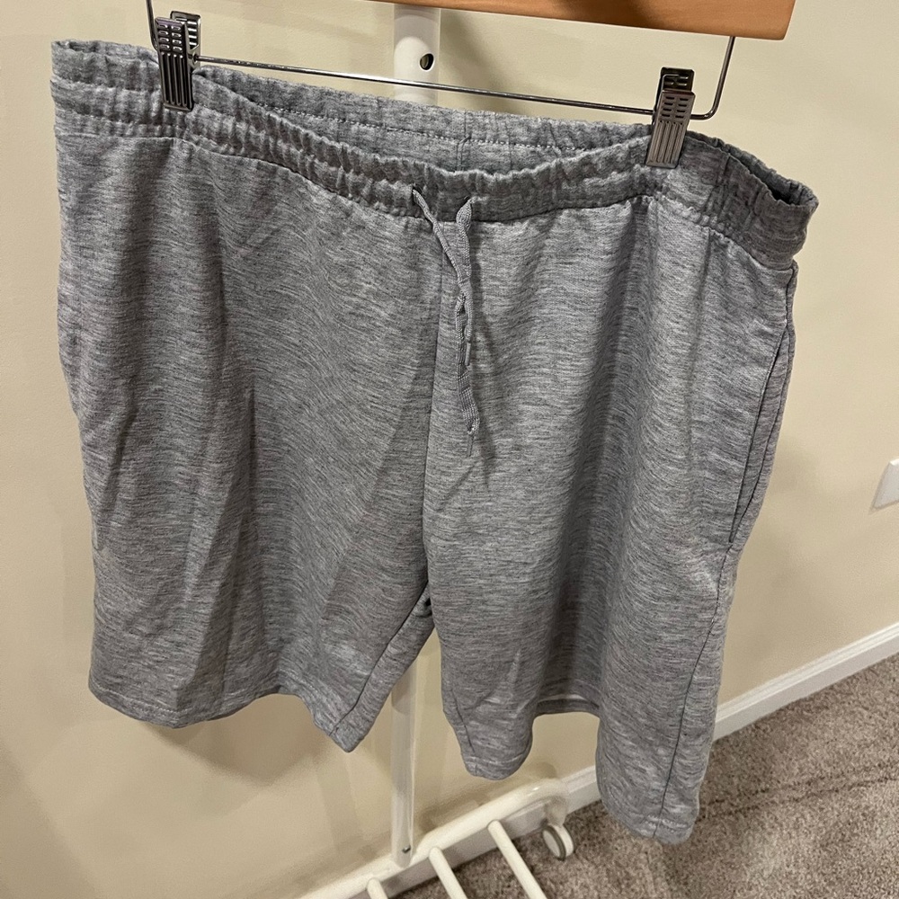 Comfortable soft grey shorts XL-2XL drawstring tightens